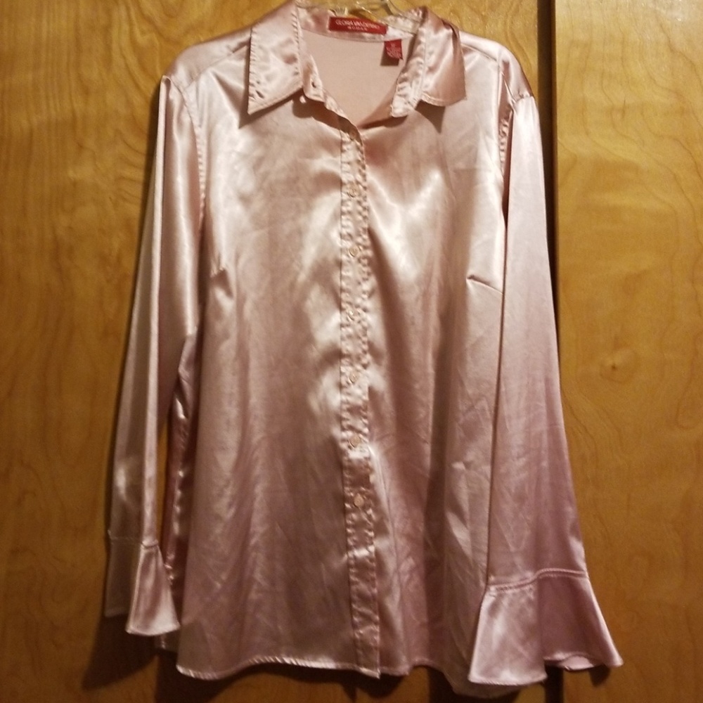 Gloria vanderbilt pink button down blouse